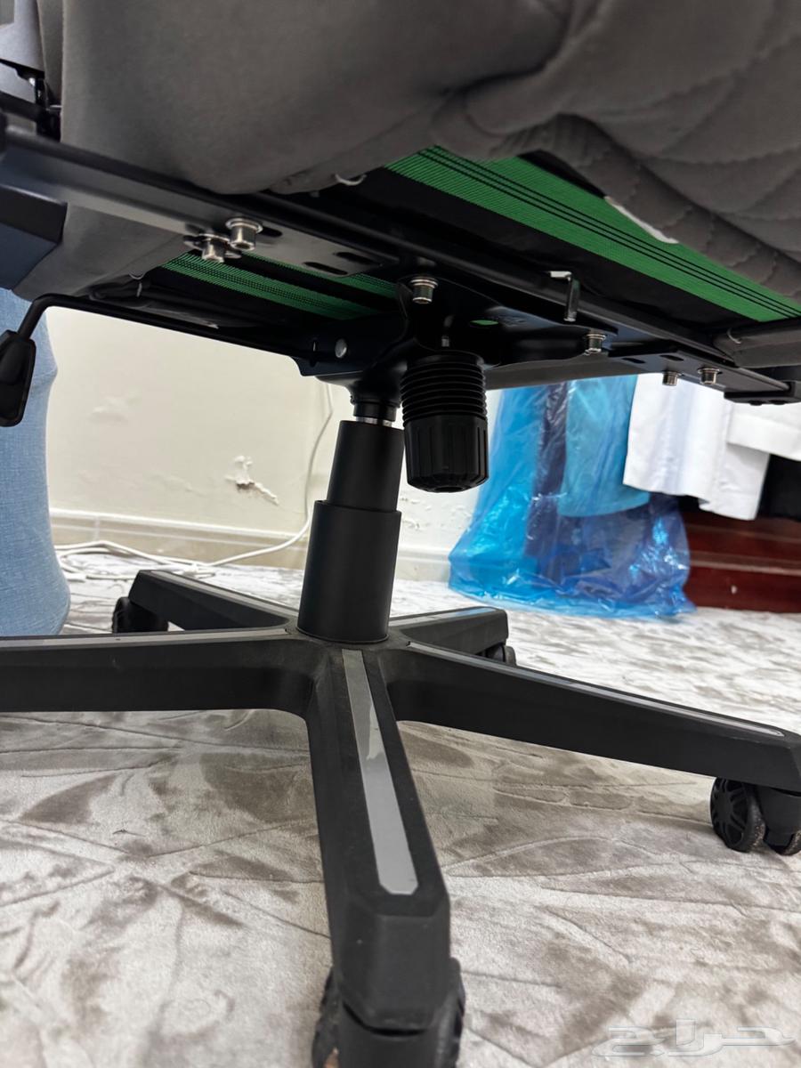 كرسي قيمنق (دي و) مخمل رصاصي64460679878529110