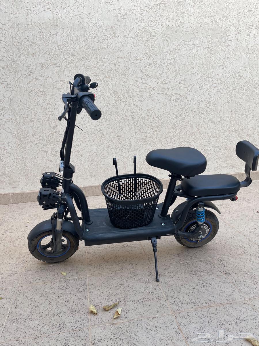 للبيع سكوترات كهربائيه64461884284161113