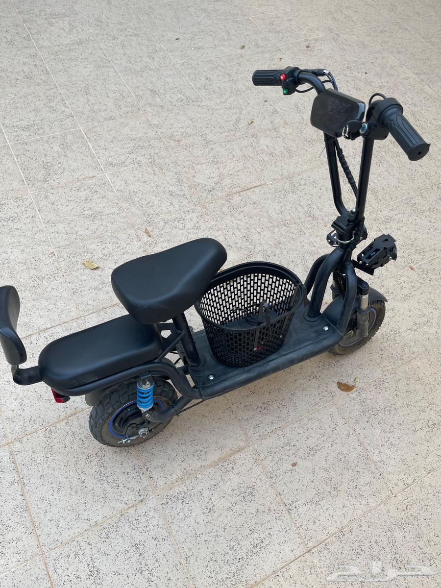 للبيع سكوترات كهربائيه64461884284161111