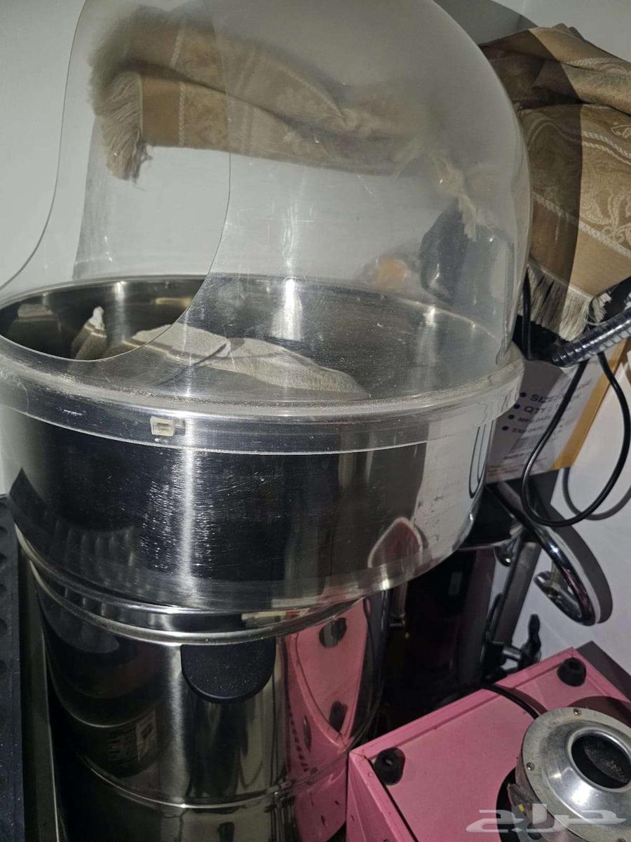 معدات مطعم للبيع بحاله ممتازه64466039158658110