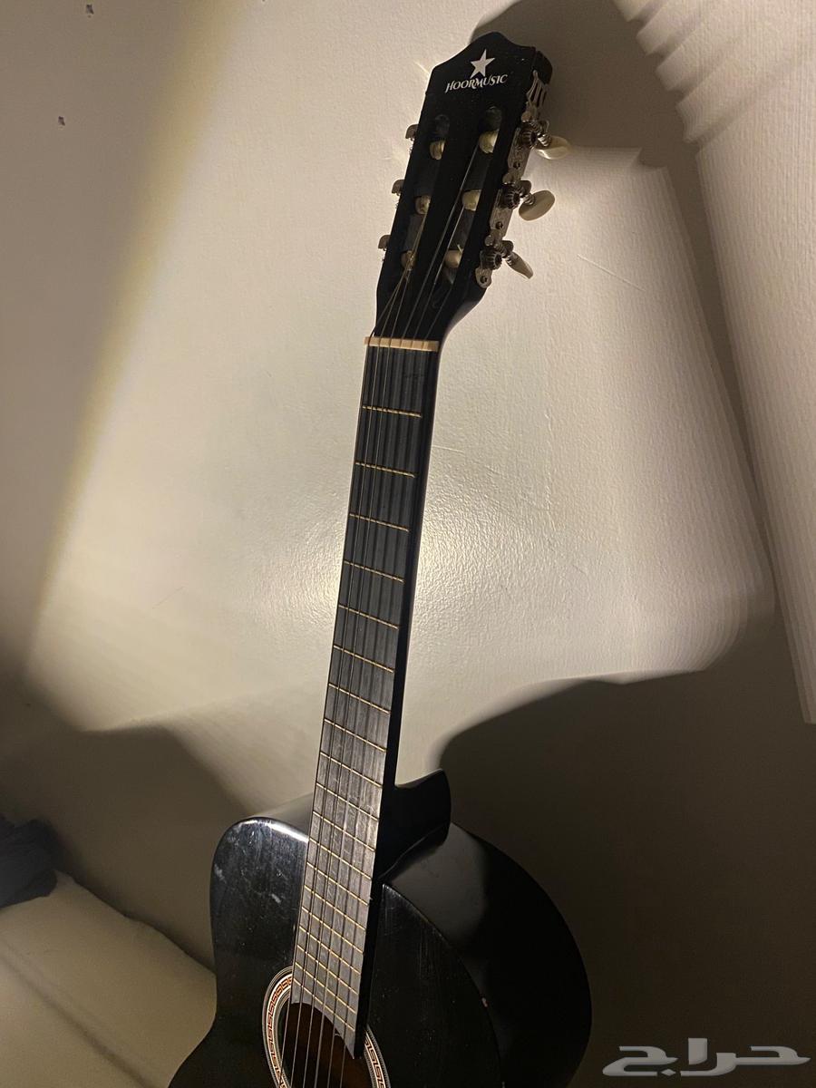 للبيع جيتار كلاسيك بحاله ممتازه64462049128579114