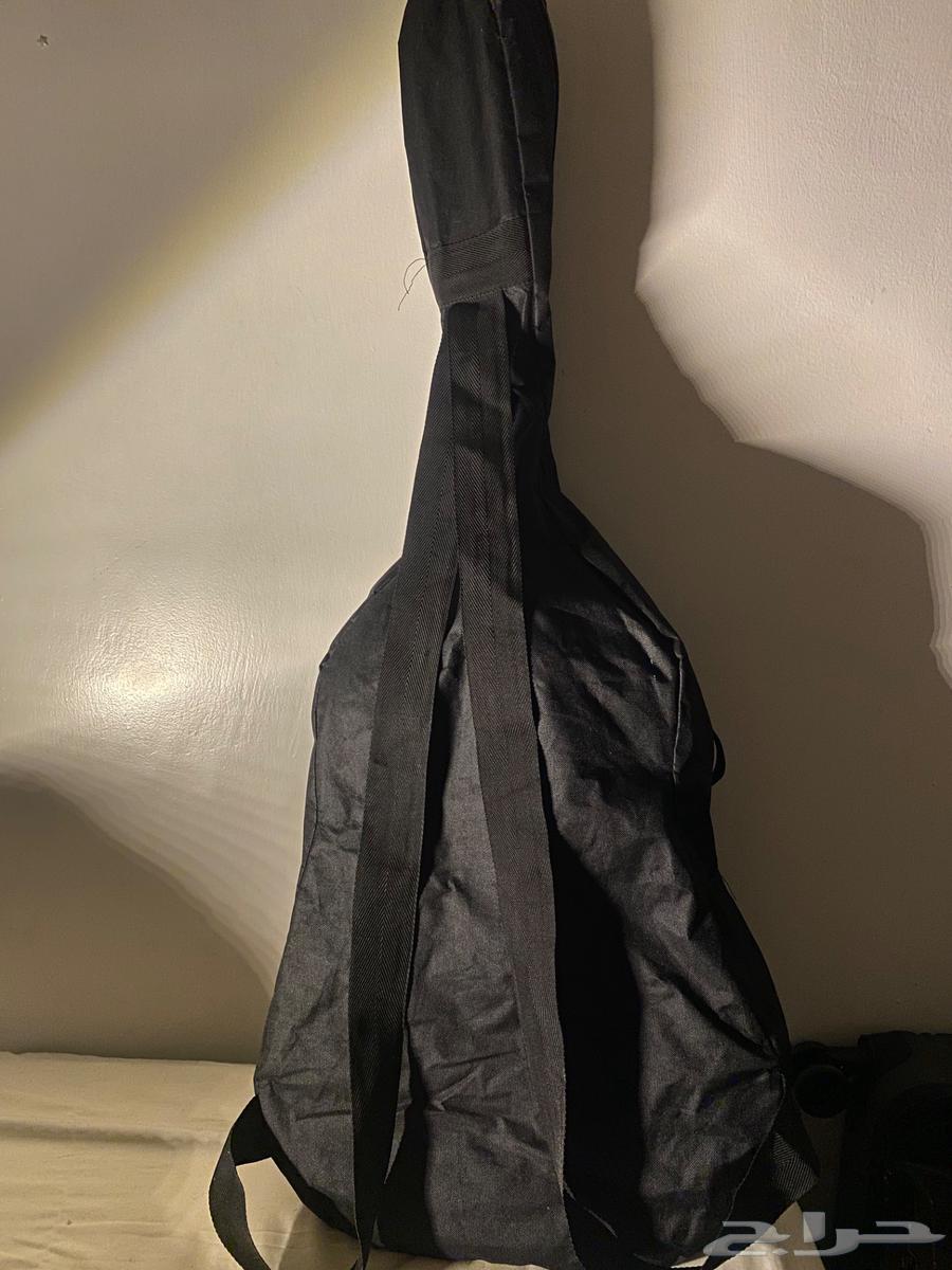 للبيع جيتار كلاسيك بحاله ممتازه64462049128579110