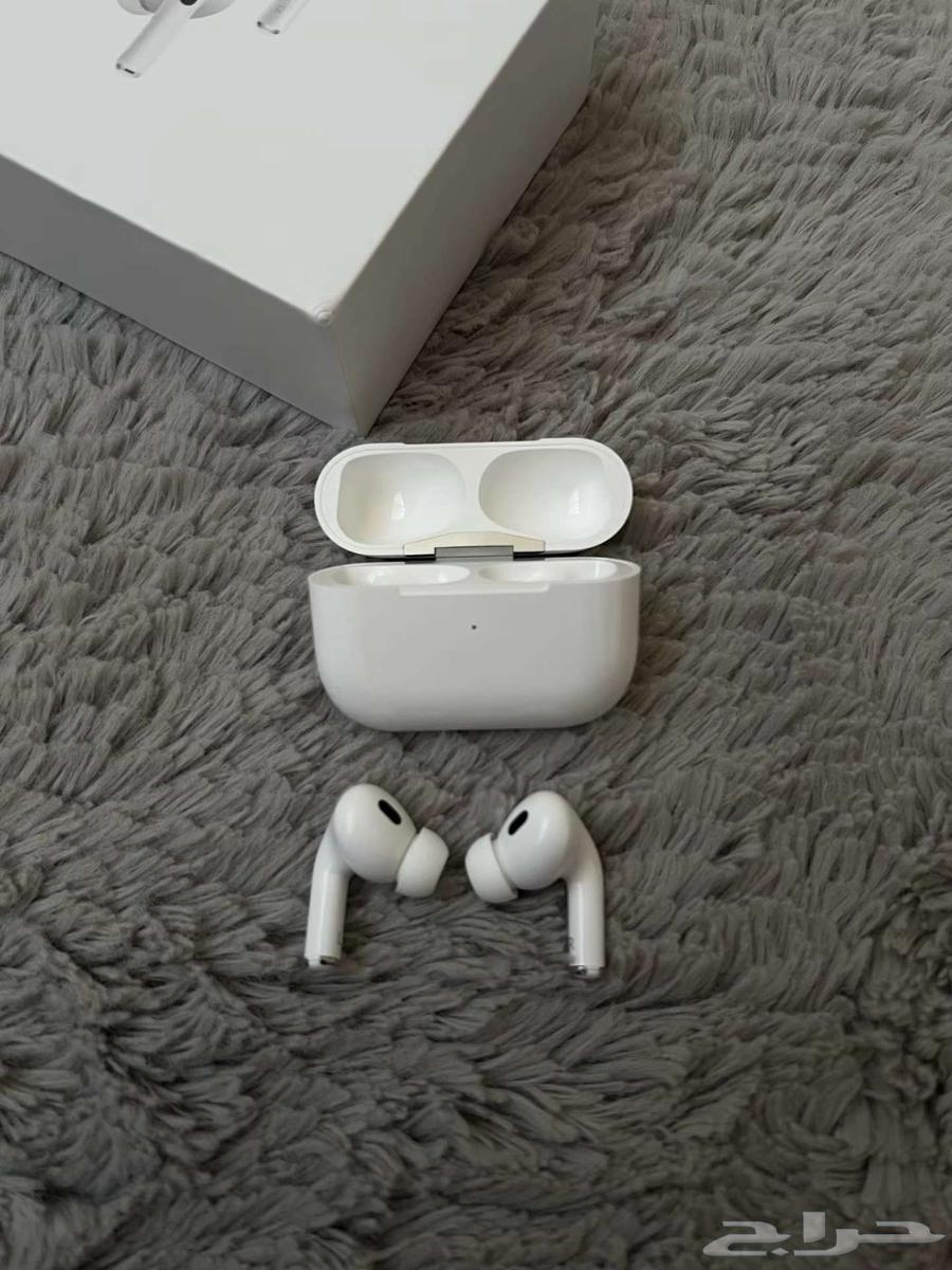 إيربودز برو 2 مع شحن من نوع سي أبيض64462569326339112
