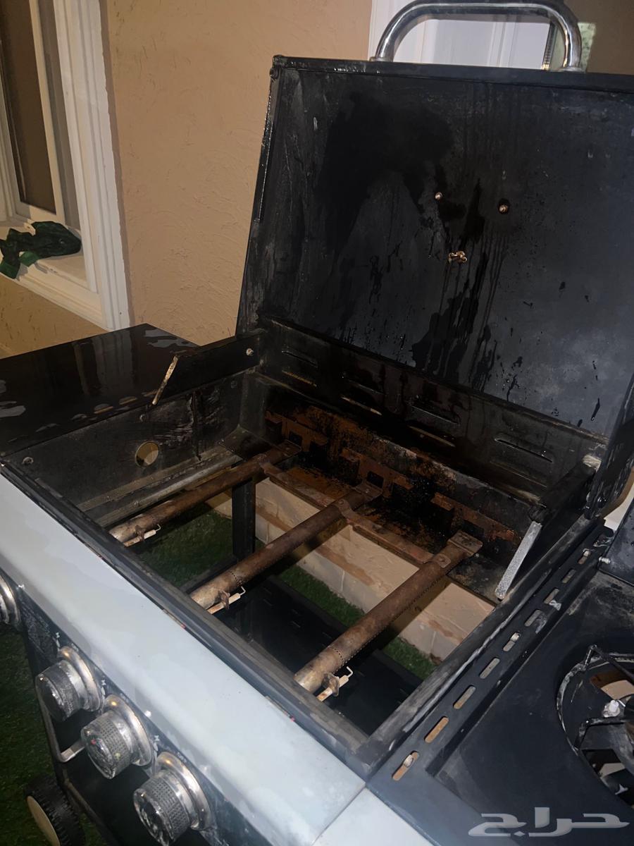 شواية غاز نظيف جدا للبيع بسعر مغري64462719500291114