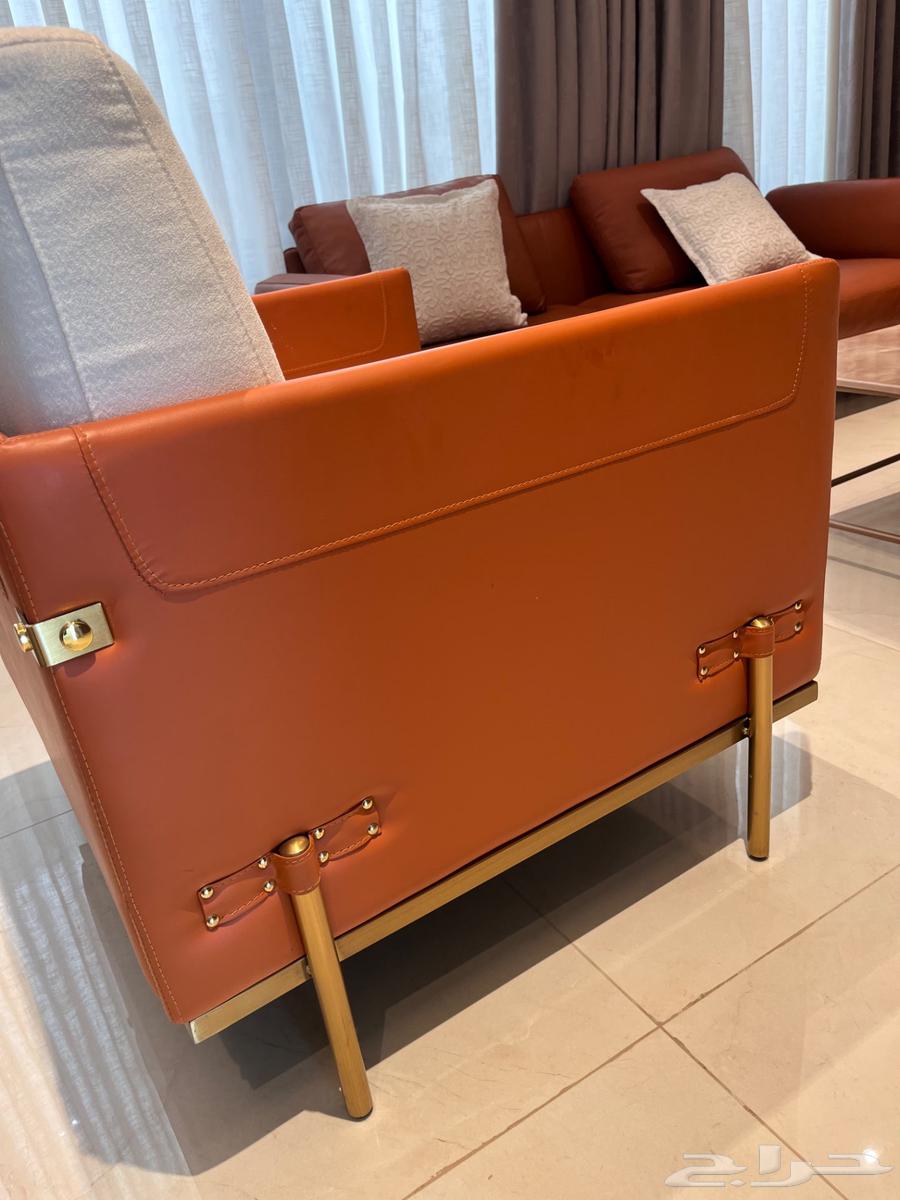 للبيع كنب من 3 قطع64462800797826111