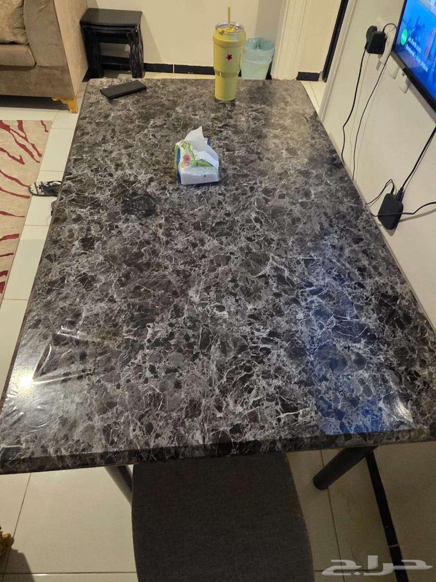 اجهزة كهربائية و اثاث للبيع المستعجل64463074504323113