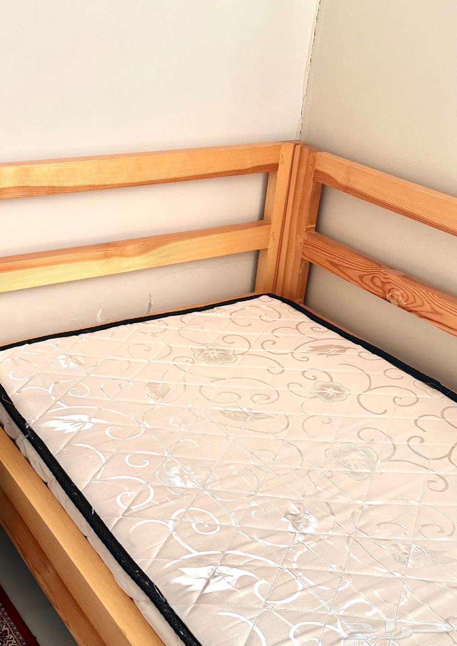 سرير خشب مع مرتبة64457975505027112