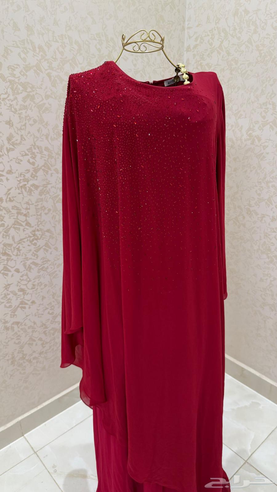 فساتين مستعمله للبيع بمقاسات كبيره64464422666754114