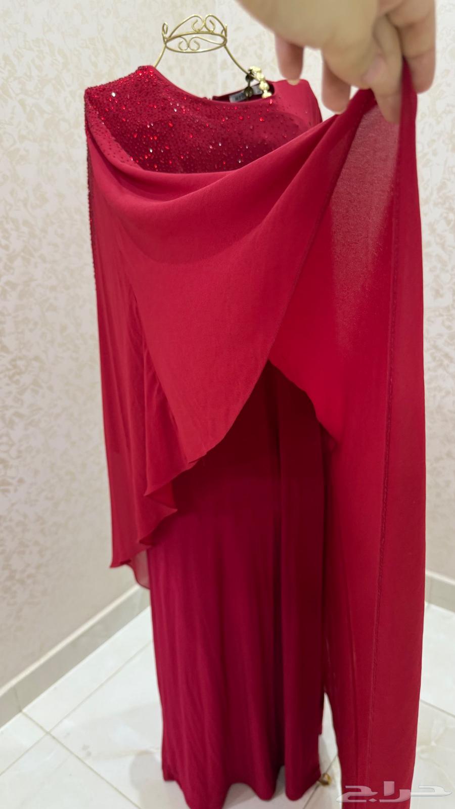 فساتين مستعمله للبيع بمقاسات كبيره64464422666754113