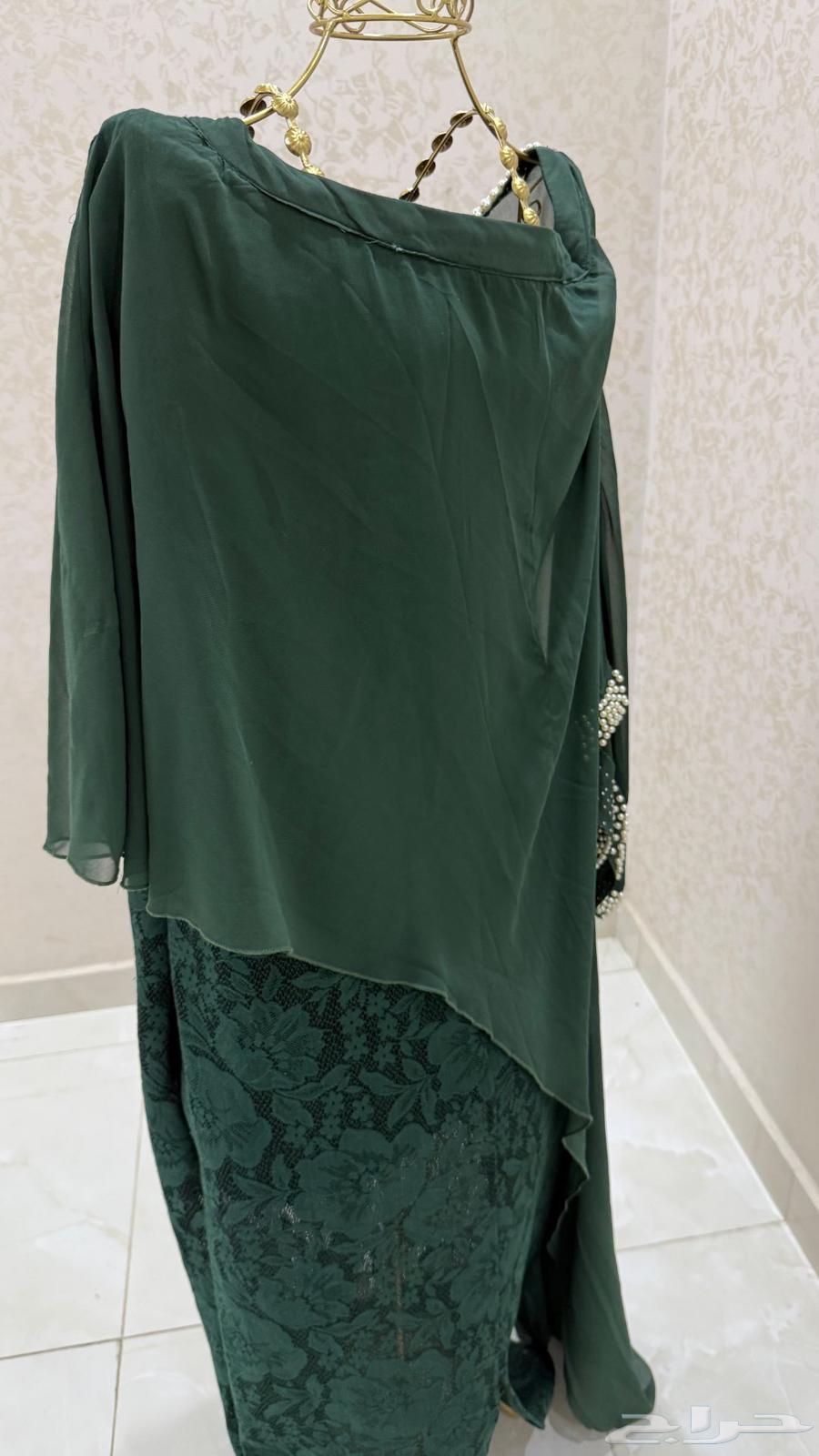 فساتين مستعمله للبيع بمقاسات كبيره64464422666754110