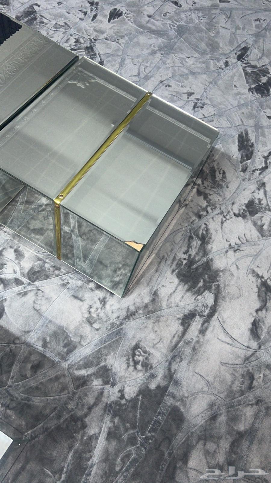 Glass table64461241468931111