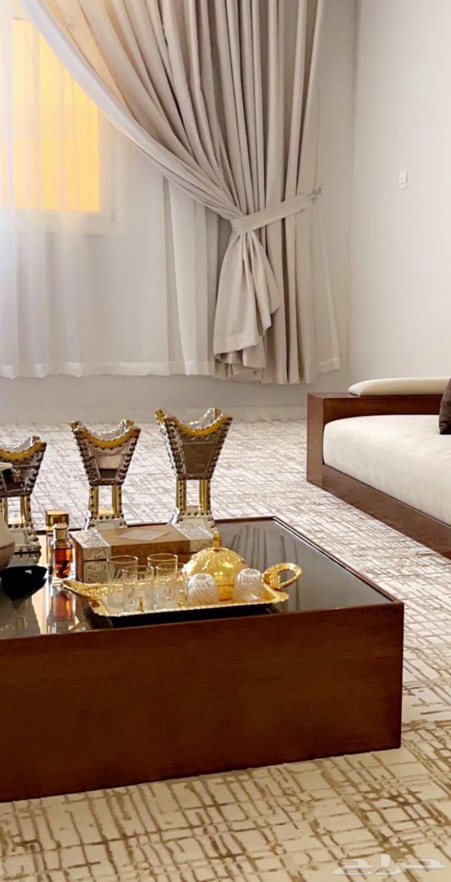 Modern almost new sofa with floor table64461431056897113