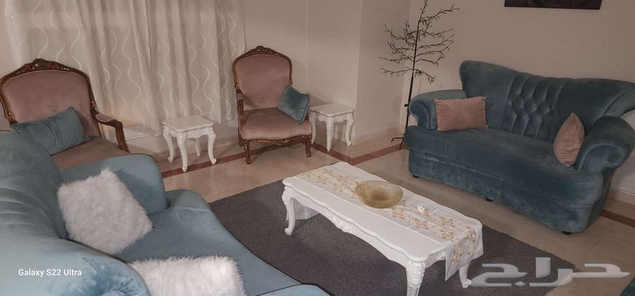 Selling a reception set64460338567554112