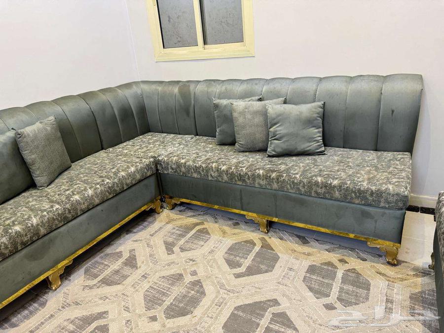 Corner sofa in excellent condition with minimal use64458841111683111