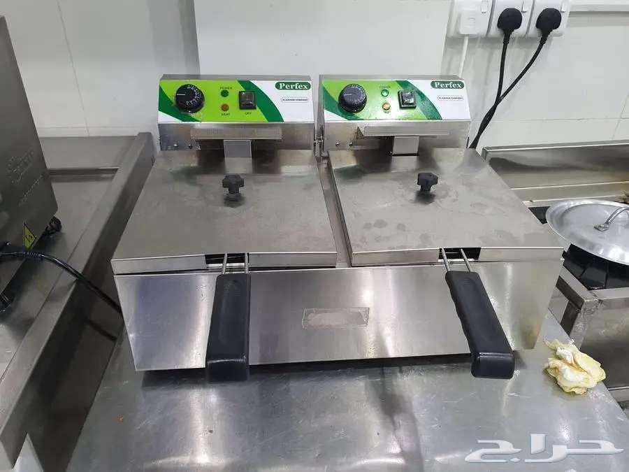 أدوات ومستلزمات محلات الطعمية ( الفلافل ) والحمص مرفق(صور)64459529267329114