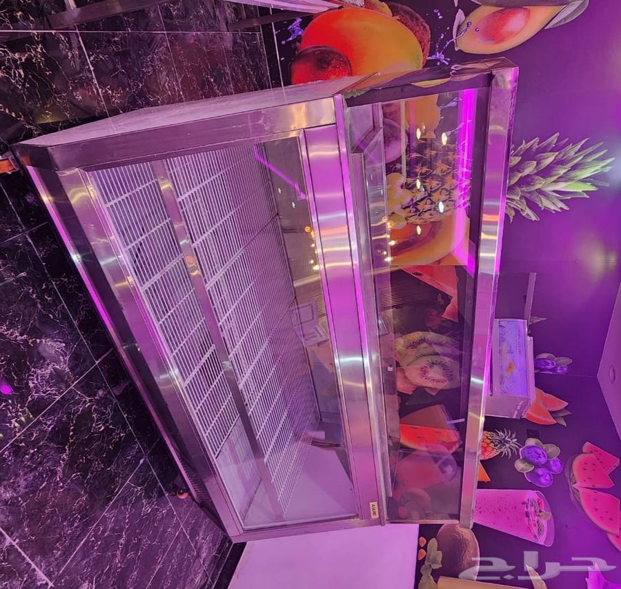 Display refrigerator and packaging machine64457500967426111