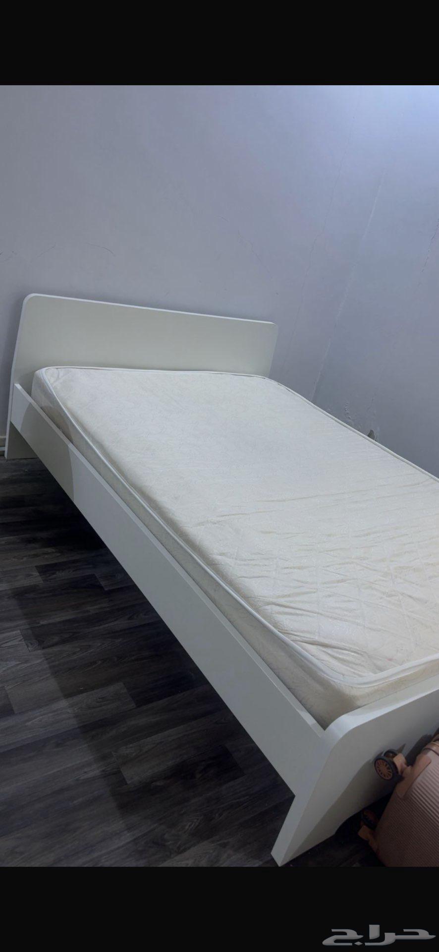 سرير نفر ونص العدد 264468815587715111