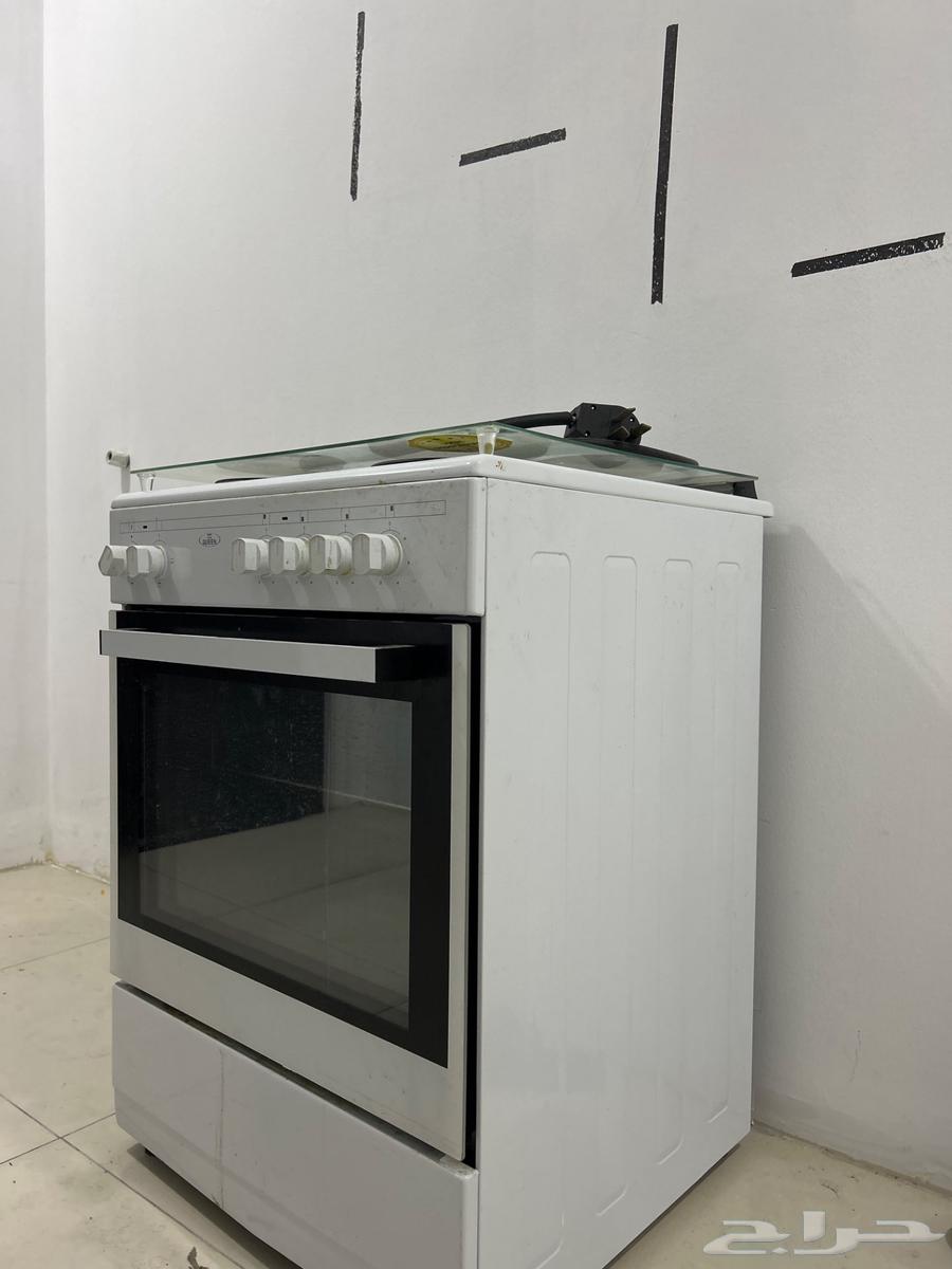 An oven from Home Queen company and a washing machine from LG company with a capacity of 5kg to 8kg64466822383874113