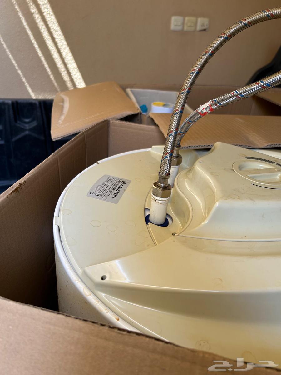 للبيع سخان ارستون اصلي و كرسي افرنجي الخزف64467115872385110