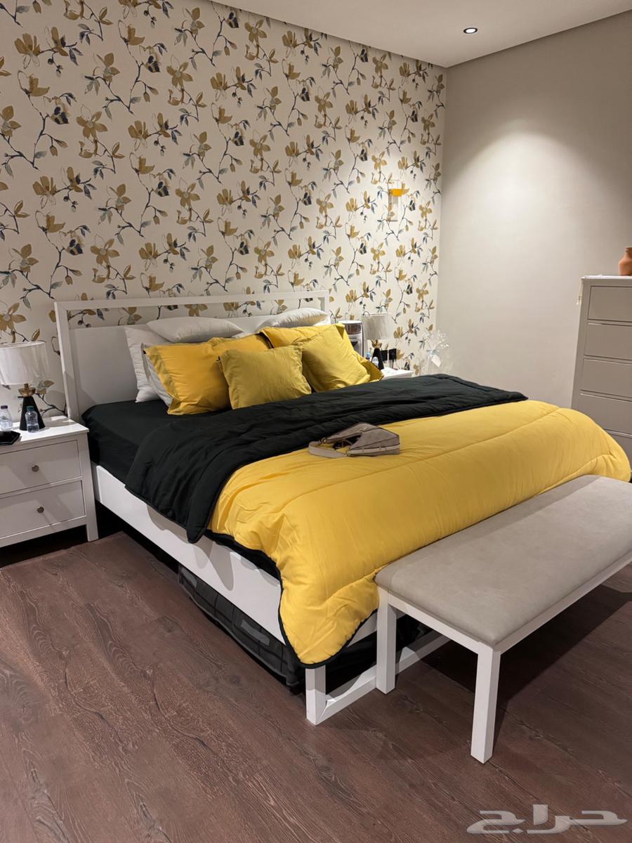 غرفه نوم من هوم سنتر للبيع شبه جديده64468538308865110