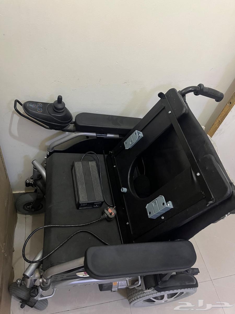 عربة كرسي احتياجات خاصة كهربائي ورافعة64470059368963111