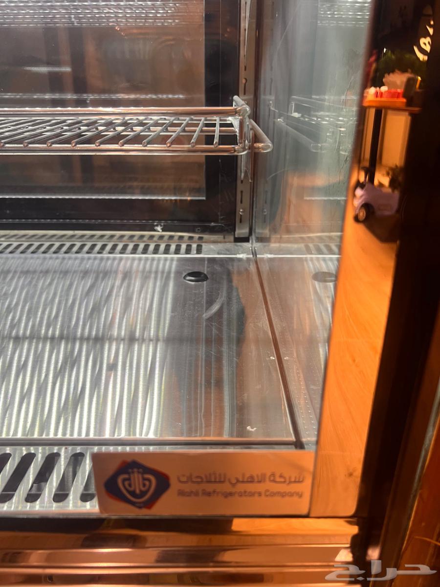 Display refrigerator64471279830914112