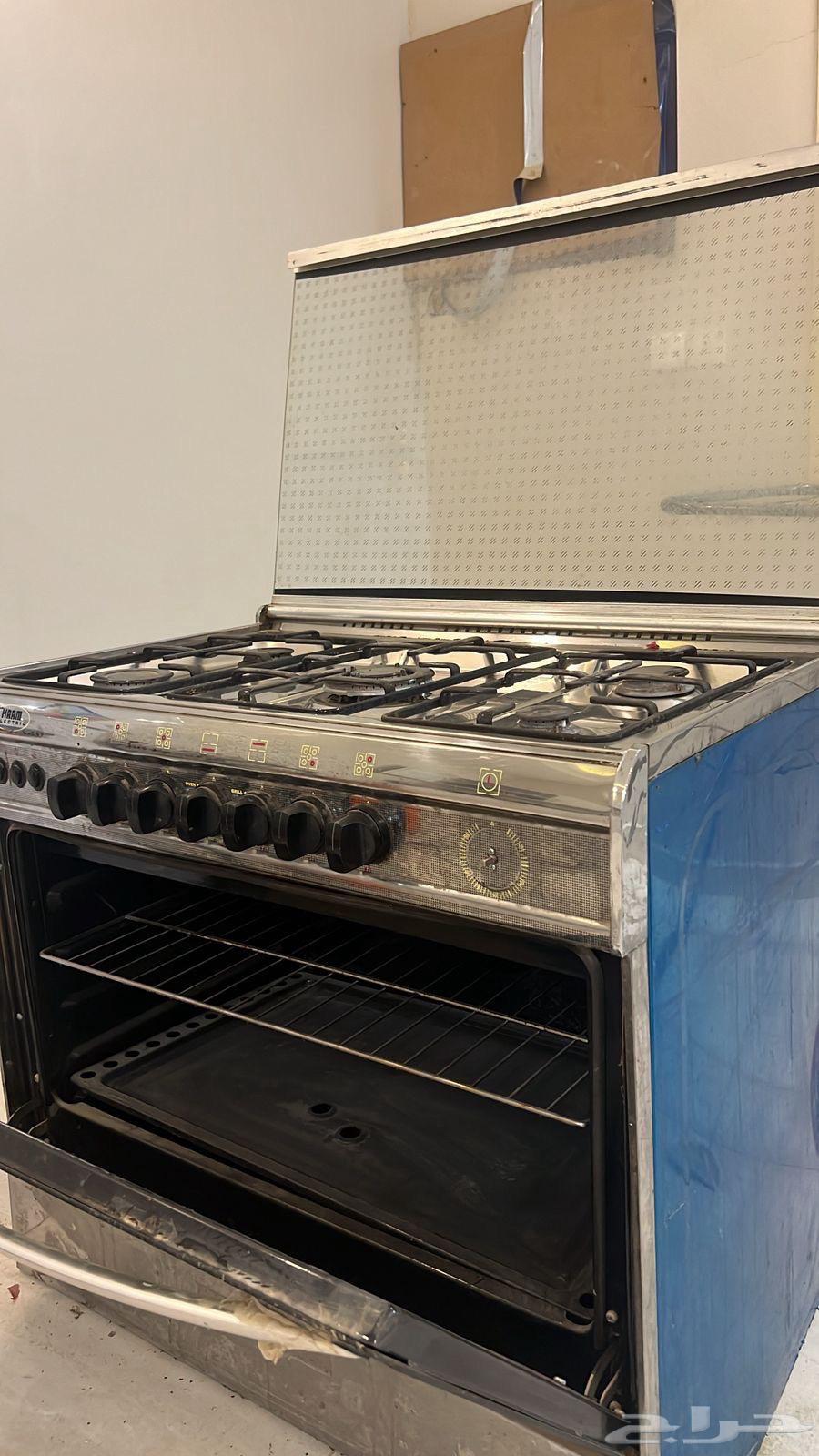 فرن مستخدم نظيف للبيع64467383283201112