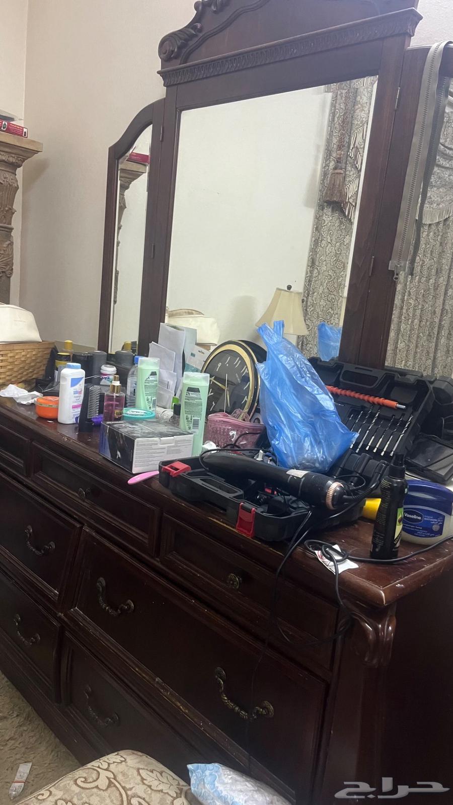 غرفة نوم بكامل محلقاتها عدد 6 درف64468370827011111