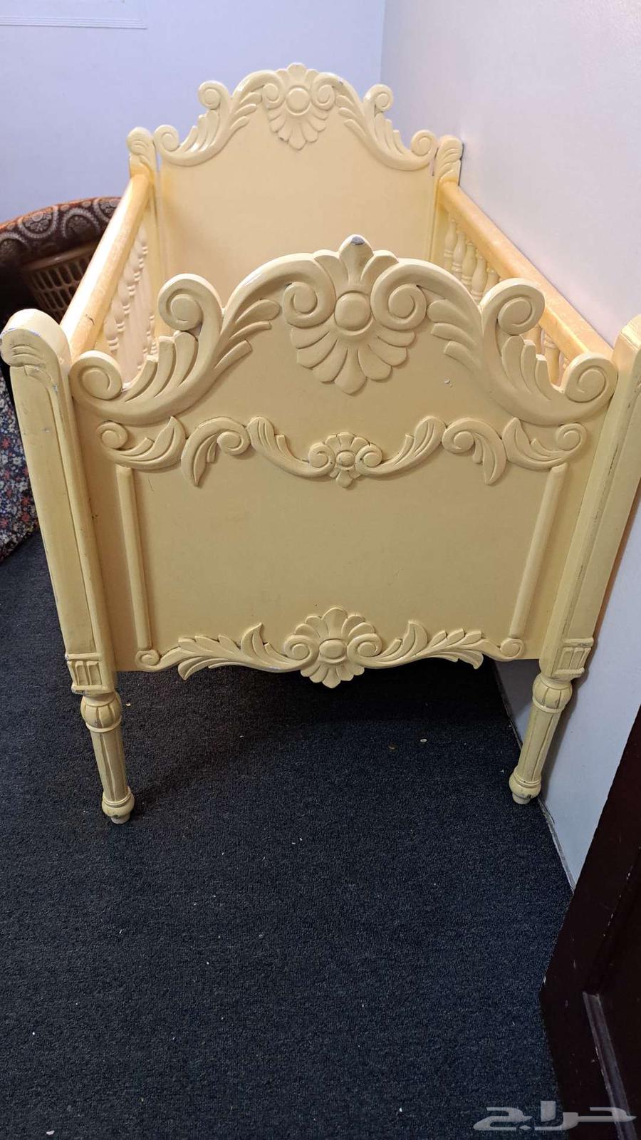 سرير اطفال للبيع64468398305153111