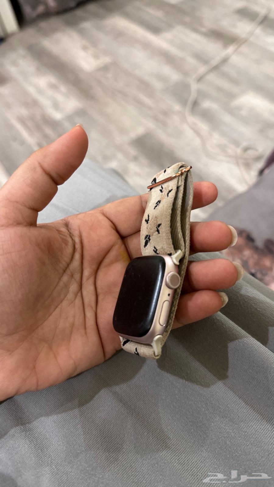 ابل واتش الإصدار الثامن ورديه64468738590339113