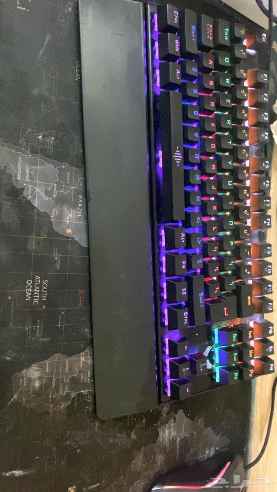 Gaming keyboard and mouse64471143875714111