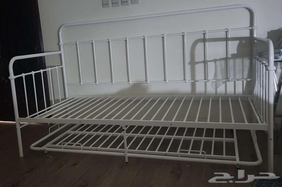 Daybed with lower unit64470539142146110