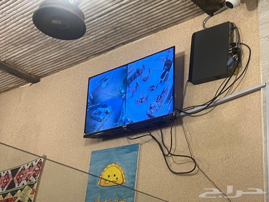 Complete cafeteria equipment offer including devices, tables, and a refrigerator64467411374595114