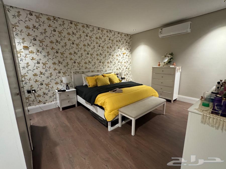 غرفه نوم من هوم سنتر للبيع شبه جديده64468538308865114