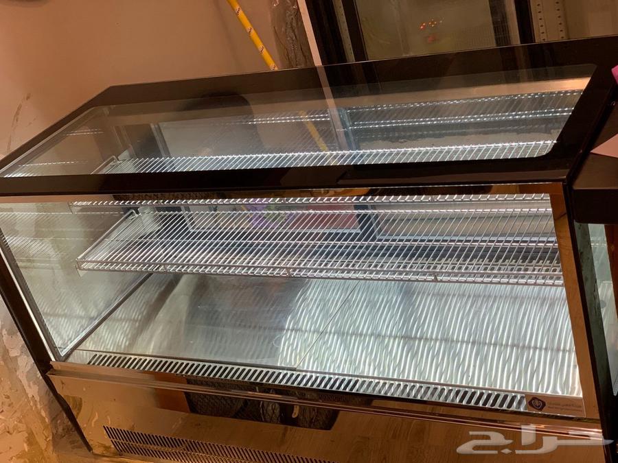 Display refrigerator64471279830914113