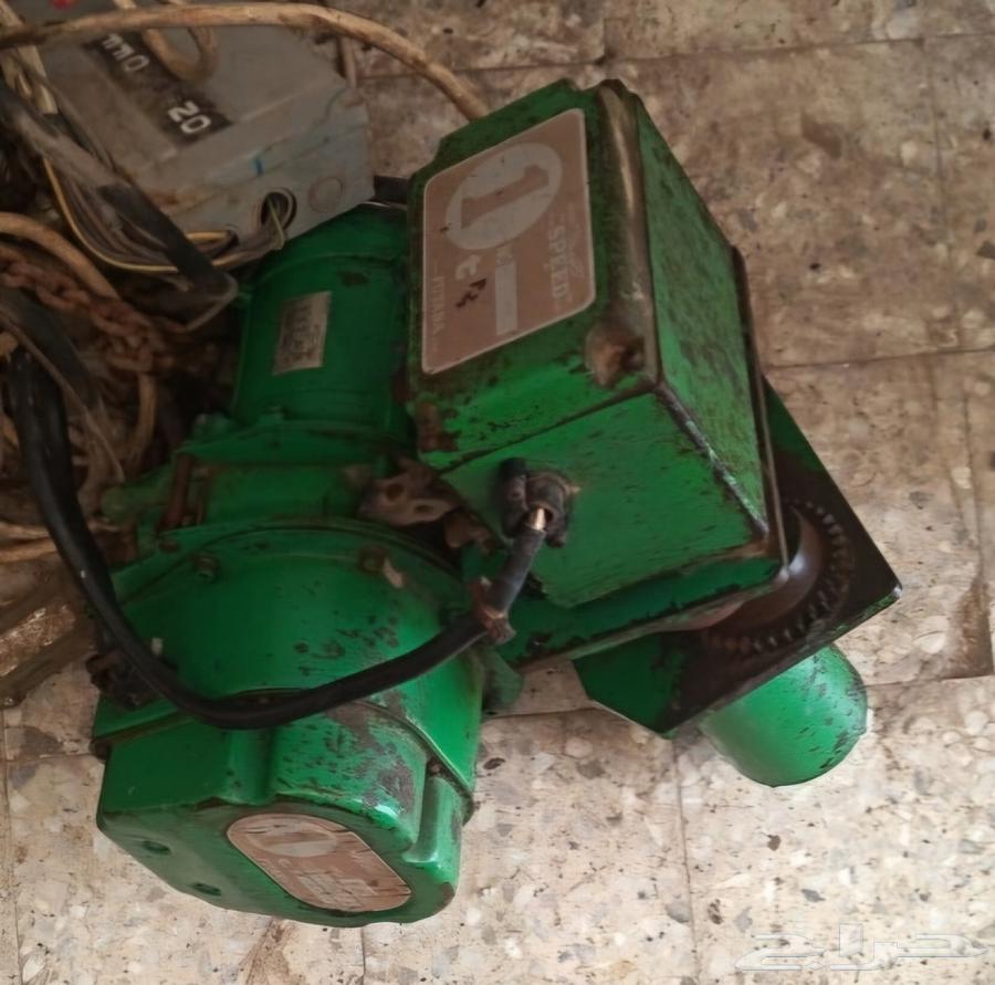 ونش تعليق واحد طن بحالة جيدة شغال بدون اى مشاكل64461533913730110