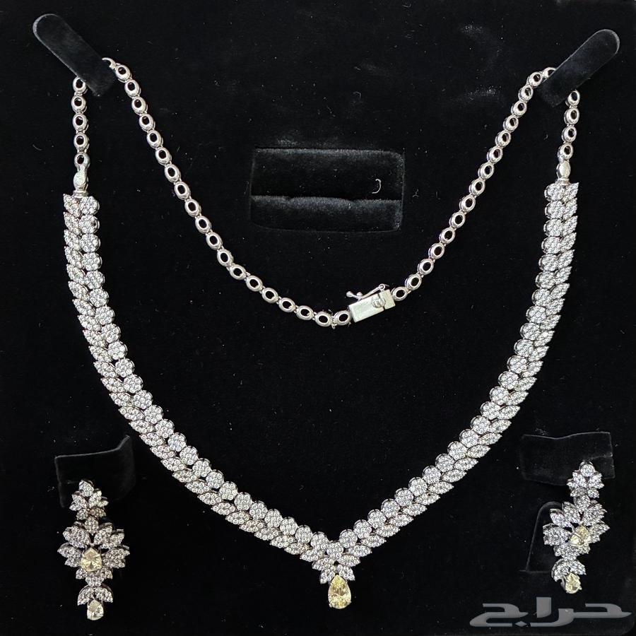 فاخر فضة فخامه مستعمل نصف سعر طقم عقد و حلق فقط64454305312898110