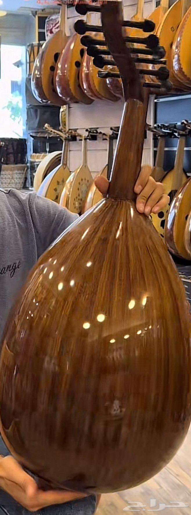 عود زرياب للبيع نضيف جدا64473822014082110