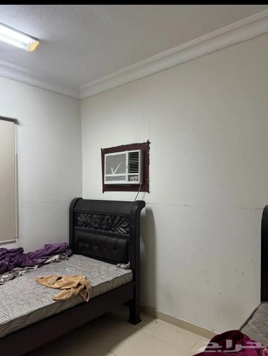 غرفة نوم والسرير بالمرتبه وسريرين اطفال وانتريه ممتاز64475002117634110