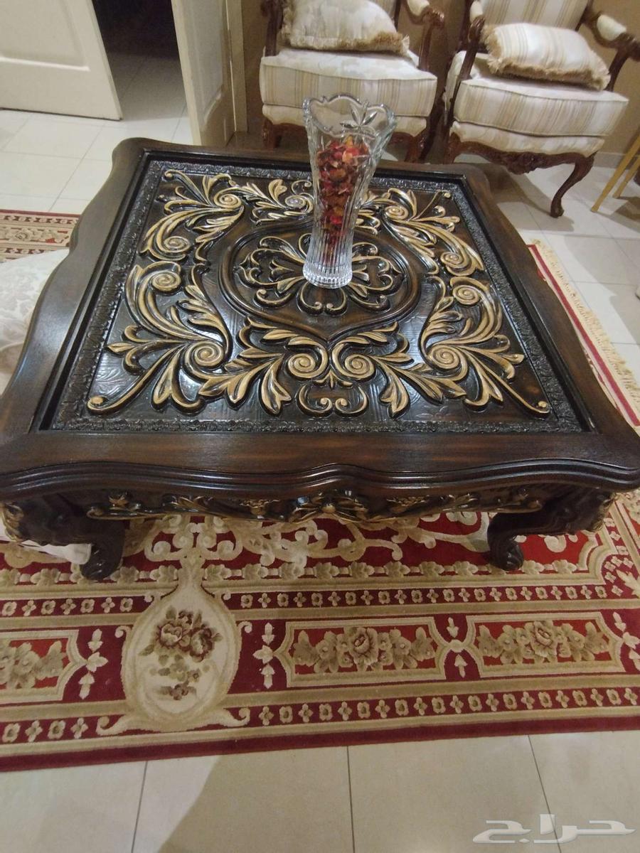 Classic tables and sofas64473177334145110