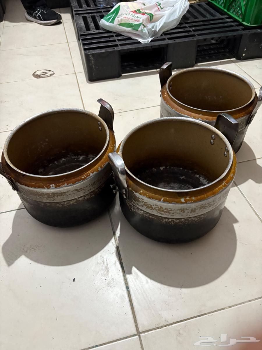 قدور مستخدمة لي البيع64475418572035110