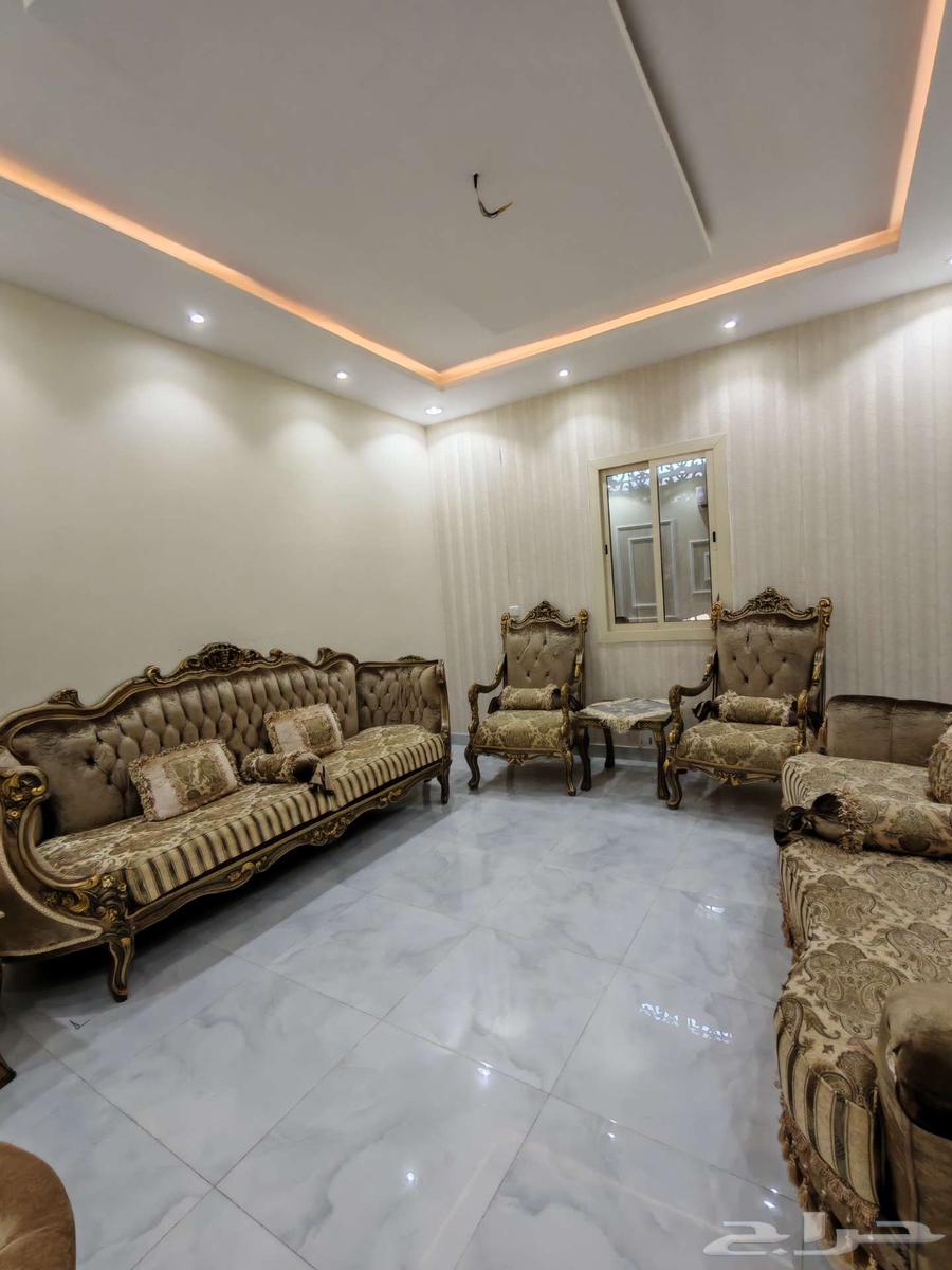 مجلس كلاسيكي للبيع64475904192259112