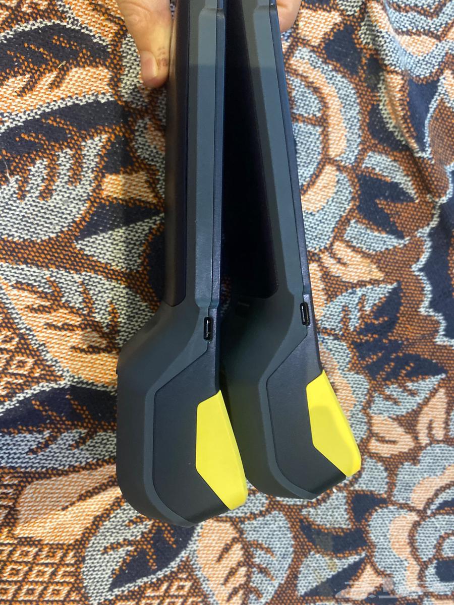 Two Hunger Station devices64477019055490113