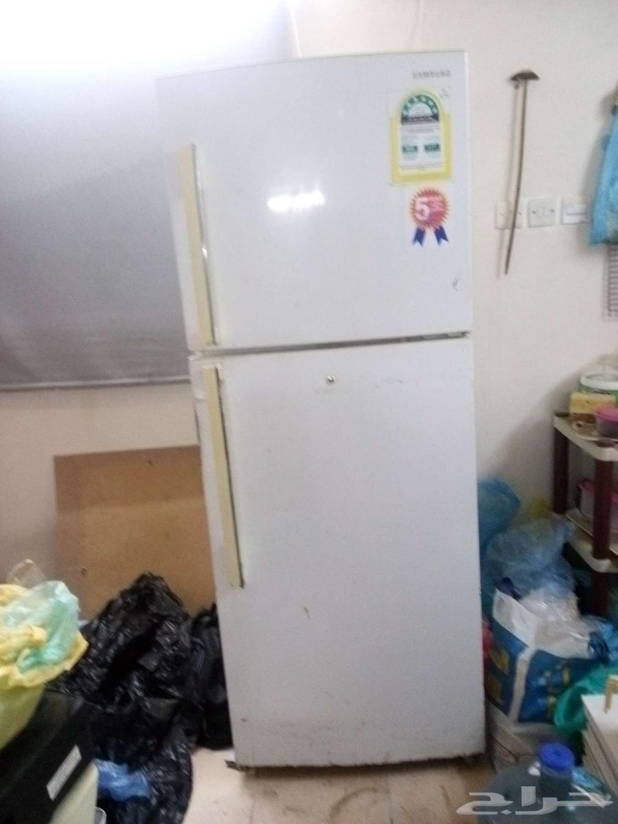 للبيع ثلاجة ال جى 12 جيدة .. وعدد 2 قطعدولاب مطبخ .64477074652802110
