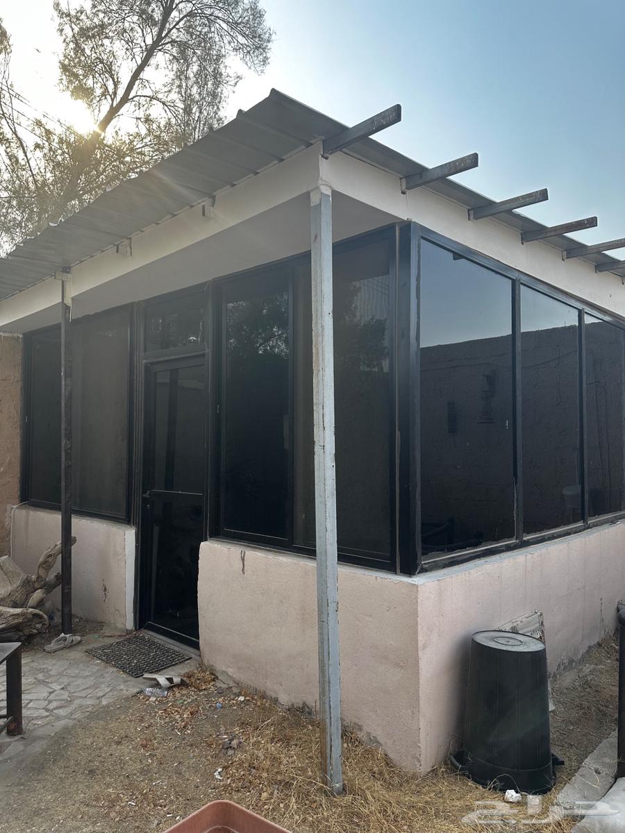 اثاث للبيع كراسي حديد وقزاز غرفه وباب المنيوم64477366909699112