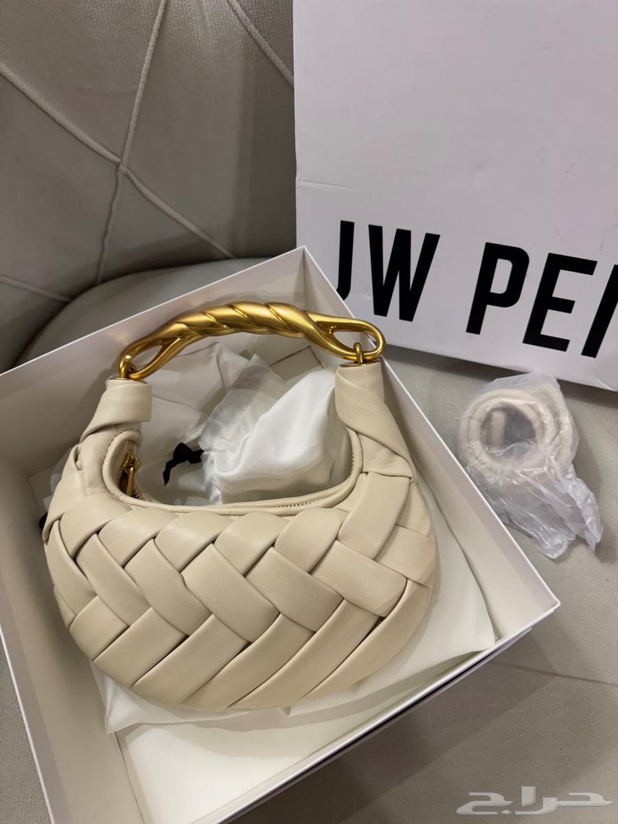 شنطة ماركة JW PEI لون ابيض كريمي64478211035394110
