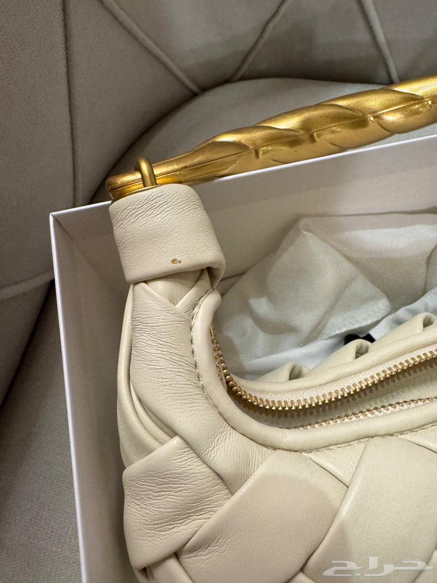 شنطة ماركة JW PEI لون ابيض كريمي64478211035394112