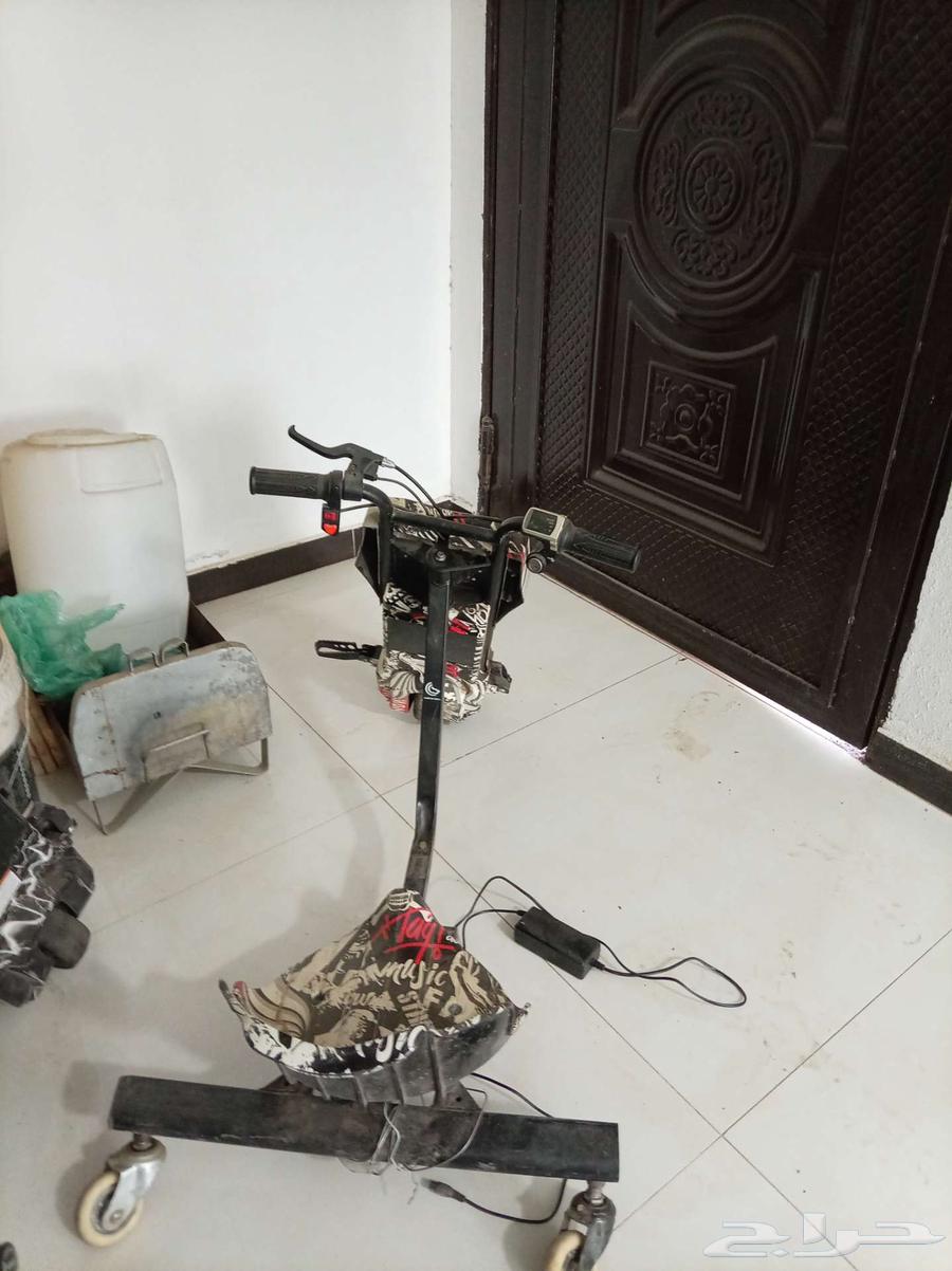 Scooter for sale at asking price64475847632897112