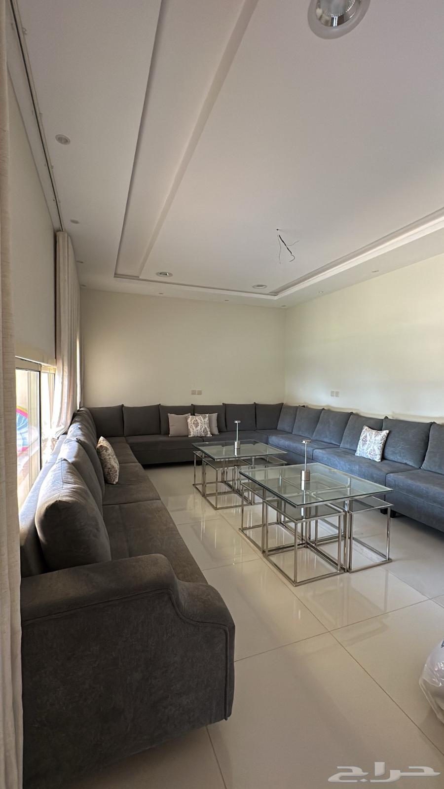 كنب رمادي مفصل اخو الجديد للبيع64474596660353110