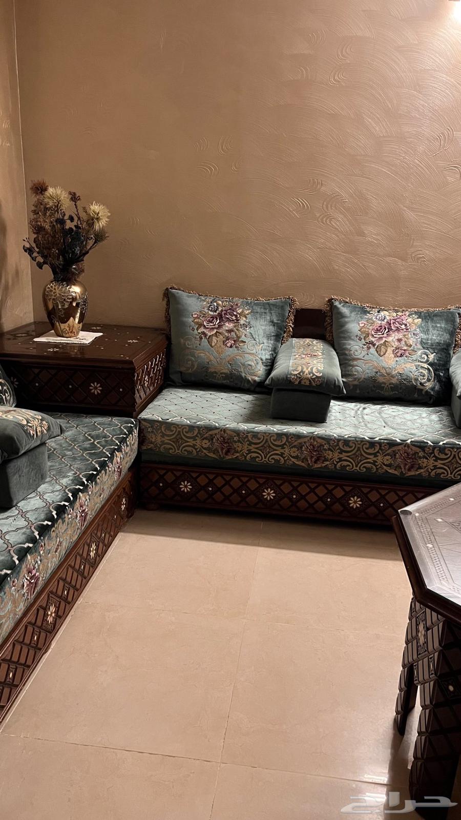 Sofa for sale with all tables64476656968577111